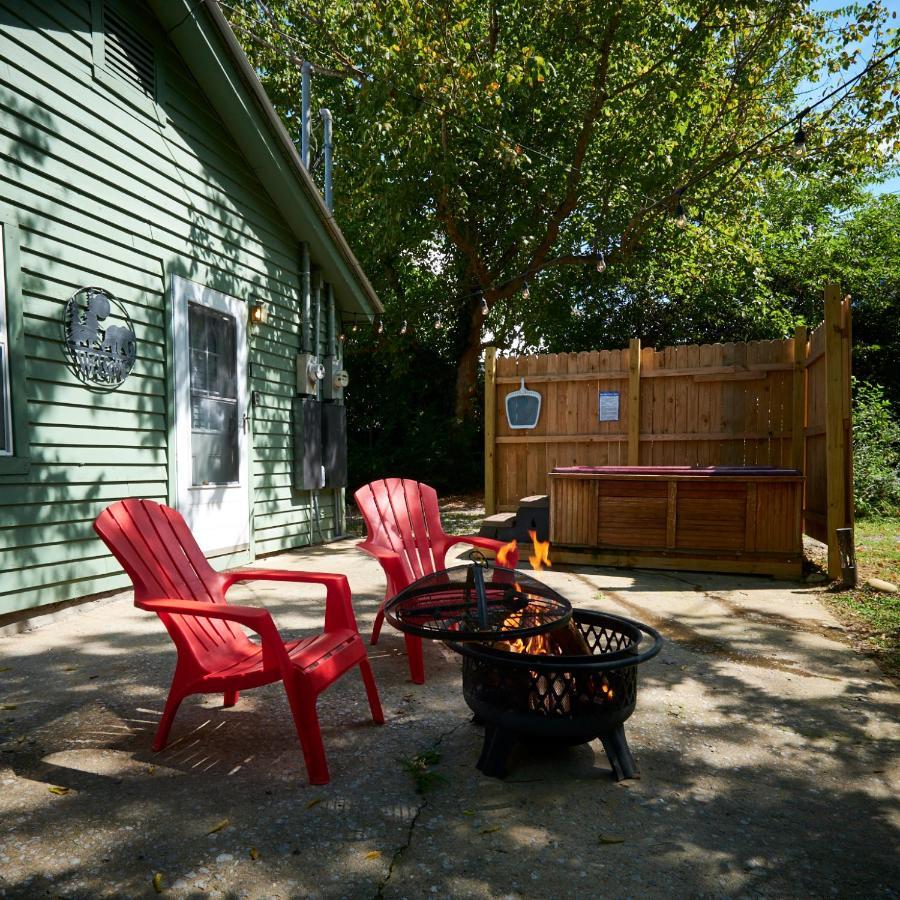 Steps From Downtown Pigeon Forge Parkway + Private Hottub And Firepit - Wifi - Firefly Bungalows Dış mekan fotoğraf